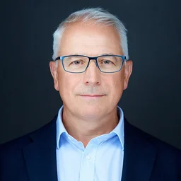 Kelemen Zsolt cipészmester, MODELLO Intézet